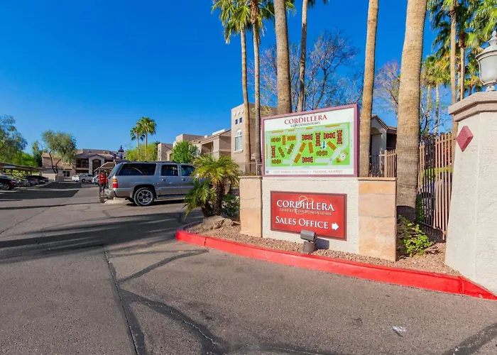 Cordillera Condo: Pools Hot Tubs Racquetball Patio Retreat